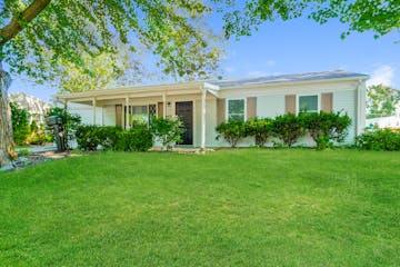 200 CRESTVIEW DR JOHNSTOWN, OH 43031